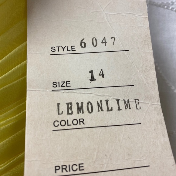 NWT Party Time Formal - 6047 - Highlow - Picture 8 of 8